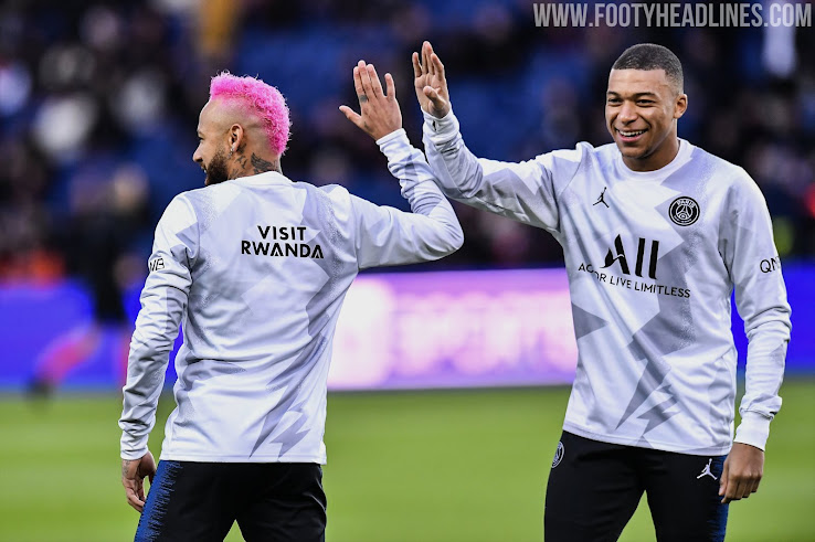 On Pitch Jordan Paris Saint Germain 19 20 Fourth Kit Debuted
